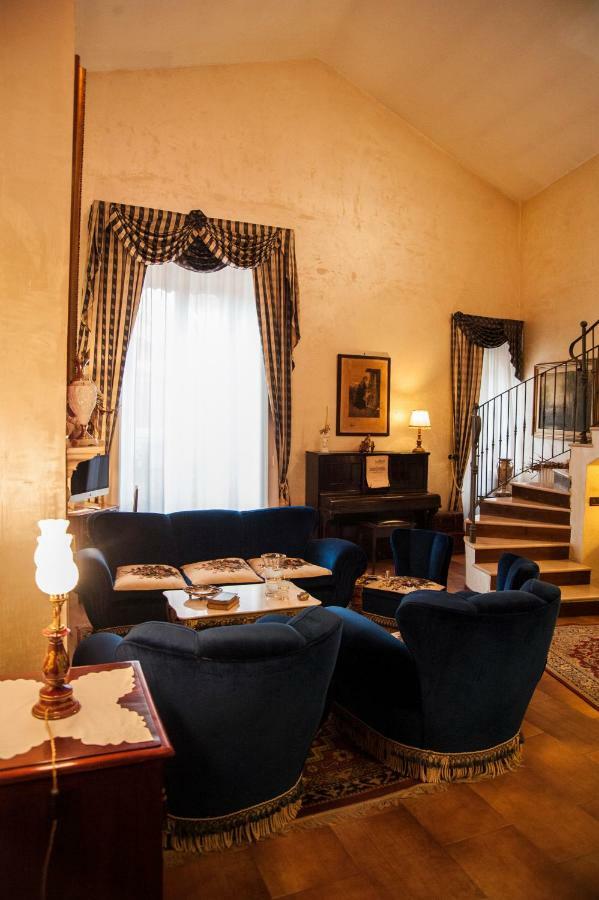 Residenza D'Oria B&B Фоджиа Экстерьер фото